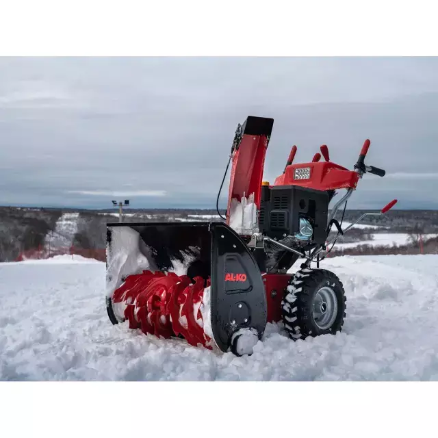 AL-KO Premium SnowLine 700 E самоходный бензиновый снегоуборщик
