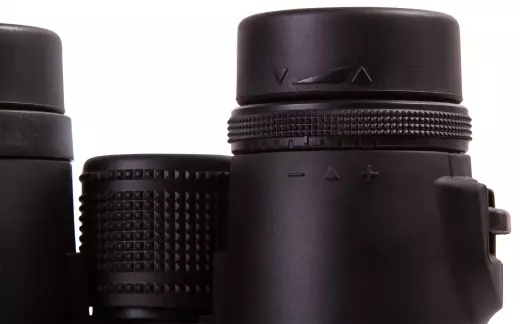 Levenhuk Karma BASE 10x42 бинокль